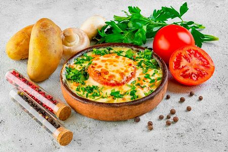 Говядина, запечённая с картофелем и грибами