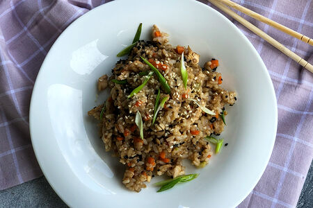 Чесночный рис с курицей