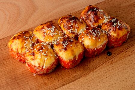 Запеченный ролл Сакура