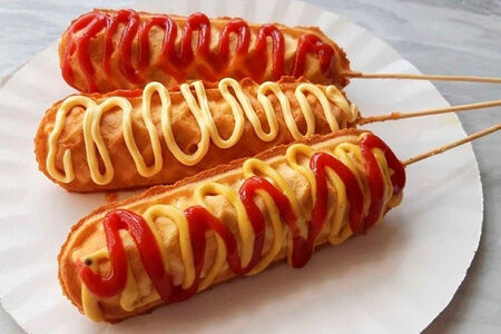 Сытный корн-дог с куриной сосиской