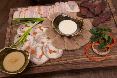 Мясная нарезка собственного приготовления