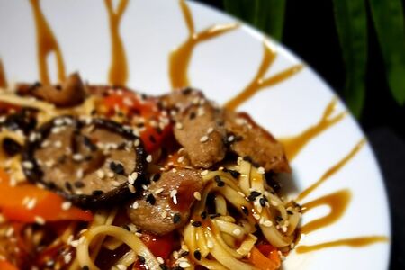 Вок чили-терияки с курицей