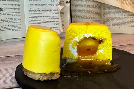 Пирожное Манго-маракуйя