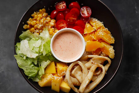 Поке с кальмаром