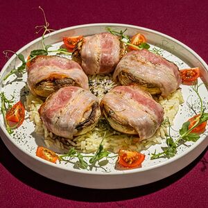 Фаршированные шампиньоны по-сербски