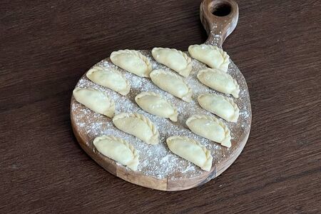 Вареники с творогом и зеленью