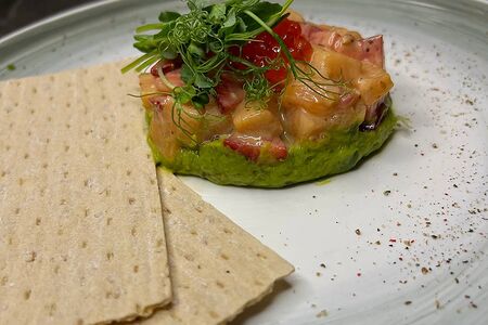 Тартар с лососем