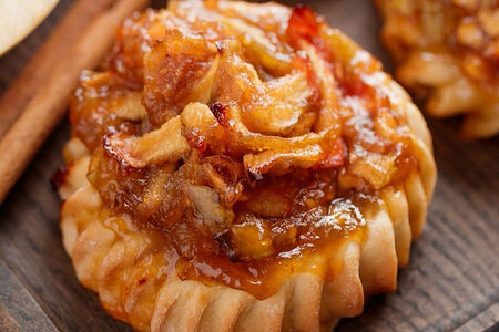 Перепечки с яблоком и корицей 6 шт