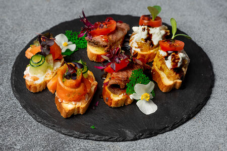 Трио брускетт