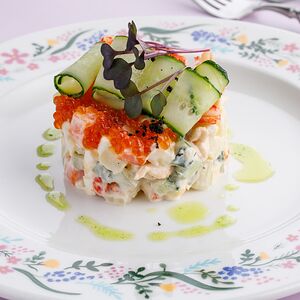 Оливье с раковыми шейками