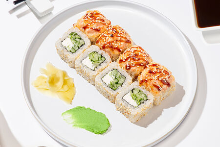 Запеченный ролл с лососем