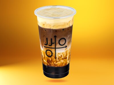 Кофе с яичным кремом и карамельной тапиокой
