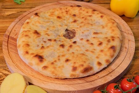 Осетинский пирог с мясом и картофелем 