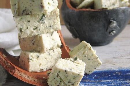 Сыр Панир с базиликом