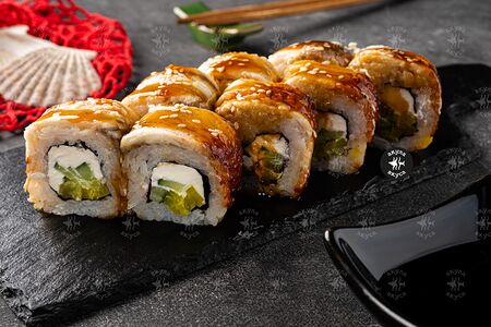 Ролл Канада с угрём