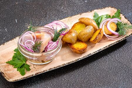 Сельдь с картофелем