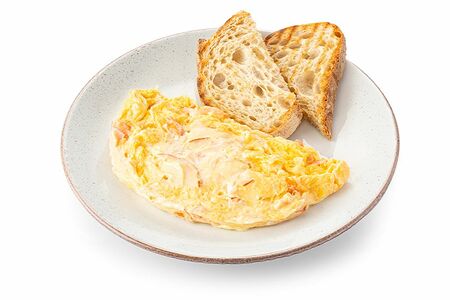 Омлет с сыром и томатами