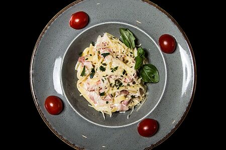 Пенне с беконом