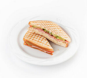 Сендвич с ветчиной и сыром