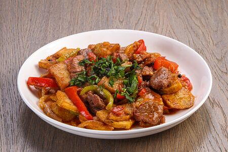 Жаркое из говяжьей вырезки