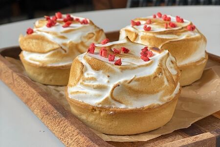 Тарталетка с итальянской меренгой