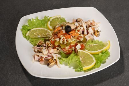 Салат Дары моря