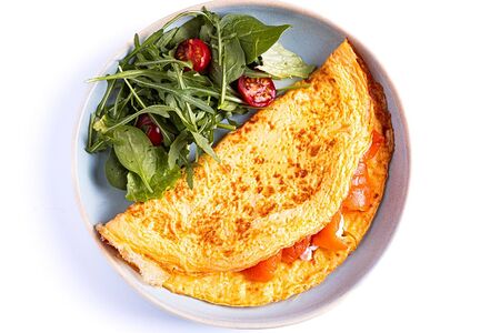 Омлет с лососем и нежным сыром