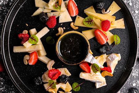 Плато фермерских сыров