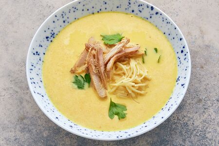 Суп-лапша куриная по-гречески