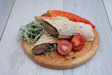 Люля-кебаб из курицы в лаваше