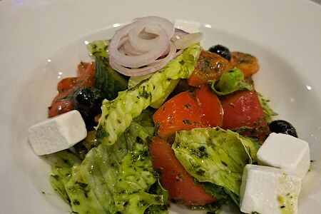 Салат по-гречески