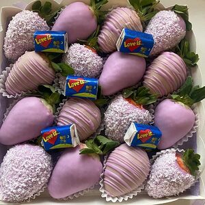 Клубника в шоколаде Love is 12-16 шт.