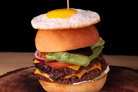 Двойной бургер с говядиной