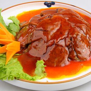 Тушеная говядина пластиками в соевом соусе