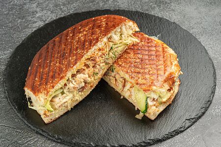 Шаурма-бургер с курицей