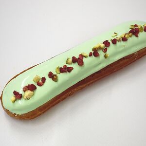 Эклер Фисташка-Малина