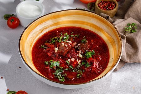 Борщ с говяжьей грудинкой