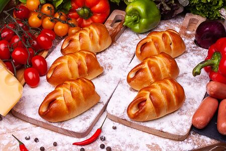 Сосиска баварская с сыром