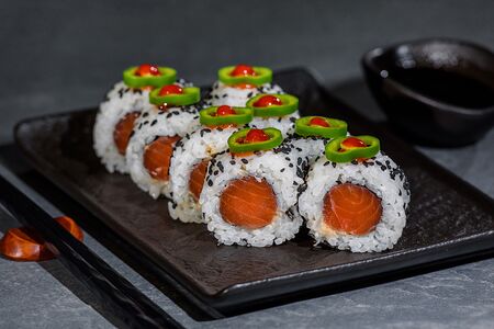 Ролл Острый лосось 