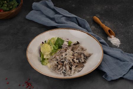 Говядина в сливочно-грибном соусе