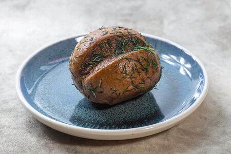 Булочка с чесноком