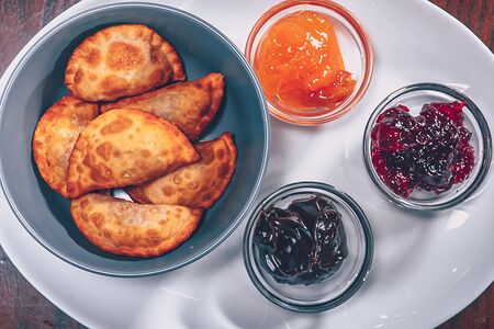 Чебуречки с джемом