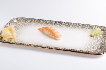 Суши креветка