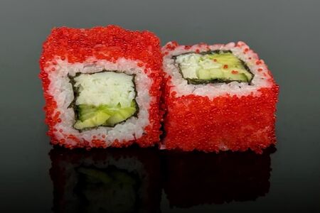 Ролл Калифорния с крабом