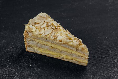 Миндальный торт