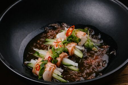 Сашими из лосося в грейпфрутовом понзу