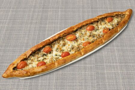 Греческая лодочка со свининой