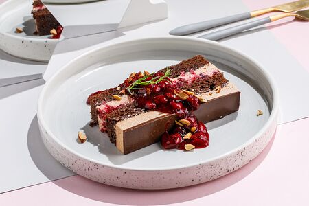 Торт Шоколадный с вишней