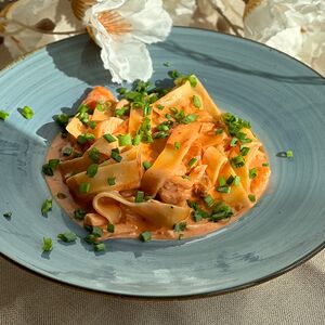 Паста Феттуччине с семгой