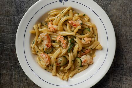 Казаречче, креветки, цукини